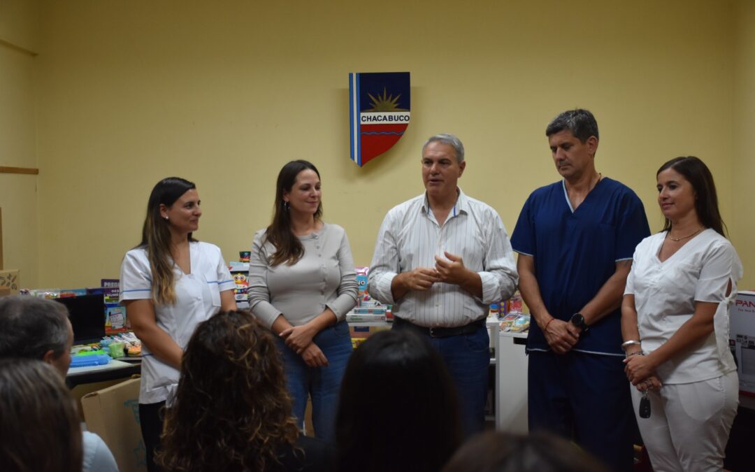 Entrega de equipamiento, tecnología y juegos didácticos al Centro de Niñez