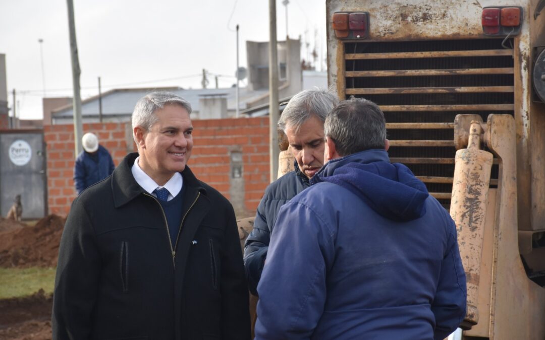 Comenzó la obra de pavimentación en el Barrio Procrear sobre calle Santiago del Estero