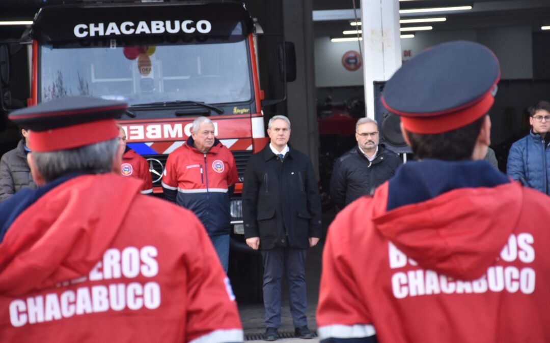 Golía participó del acto por el Día del Bombero Voluntario