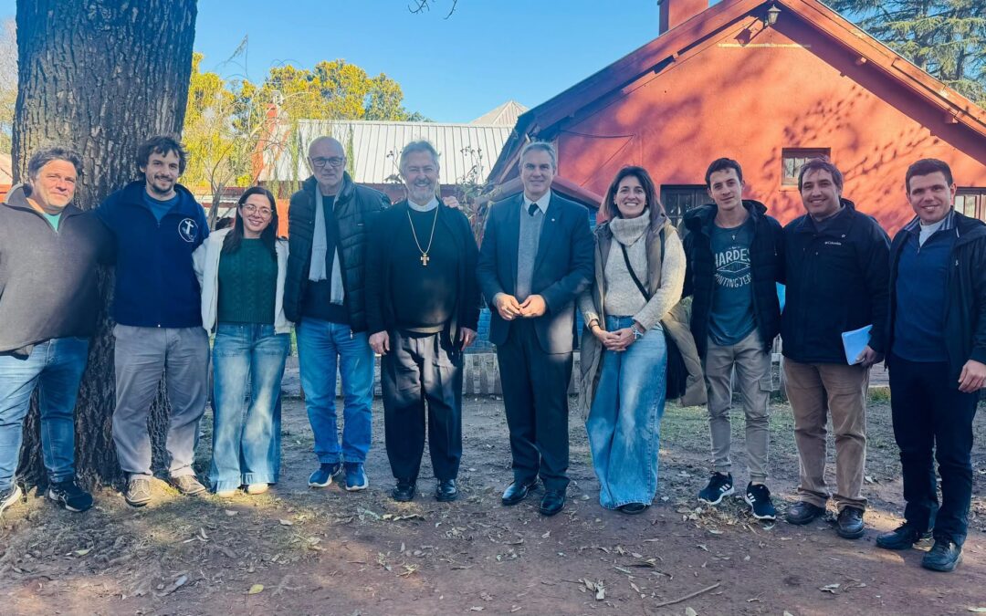 Golía visitó el Hogar de Cristo en Mercedes
