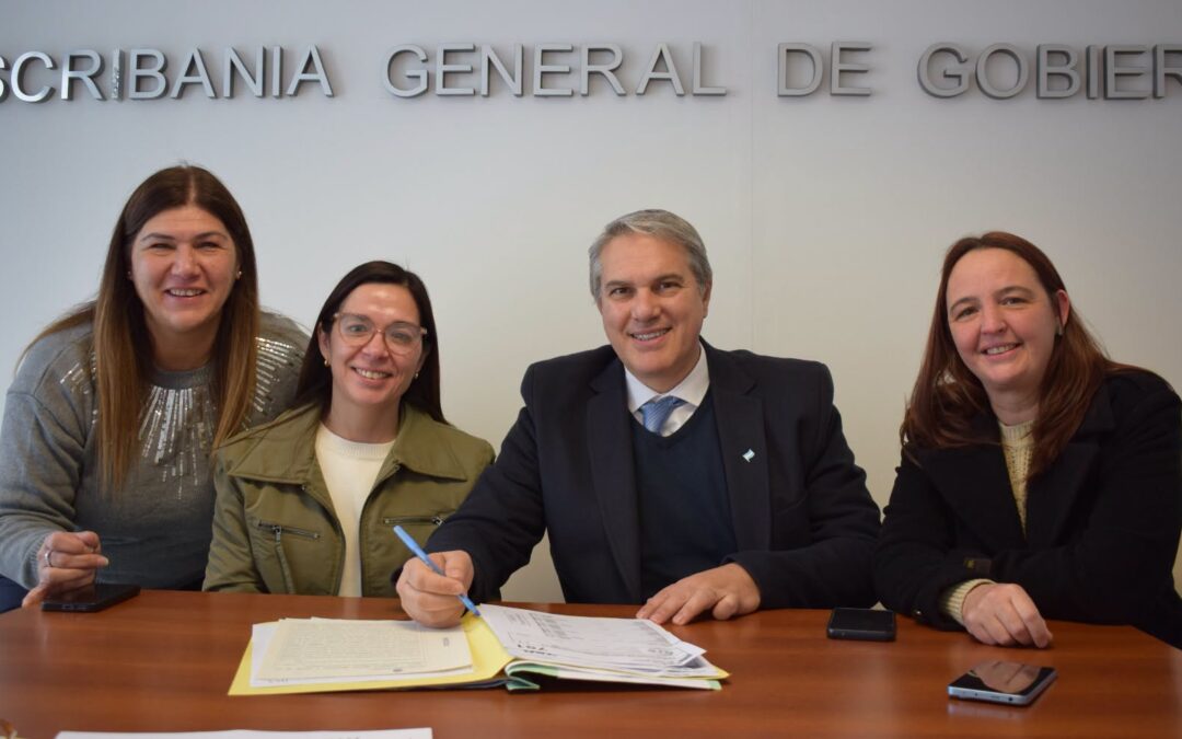 Golía realizó gestiones de escrituración en la Escribanía General de Gobierno