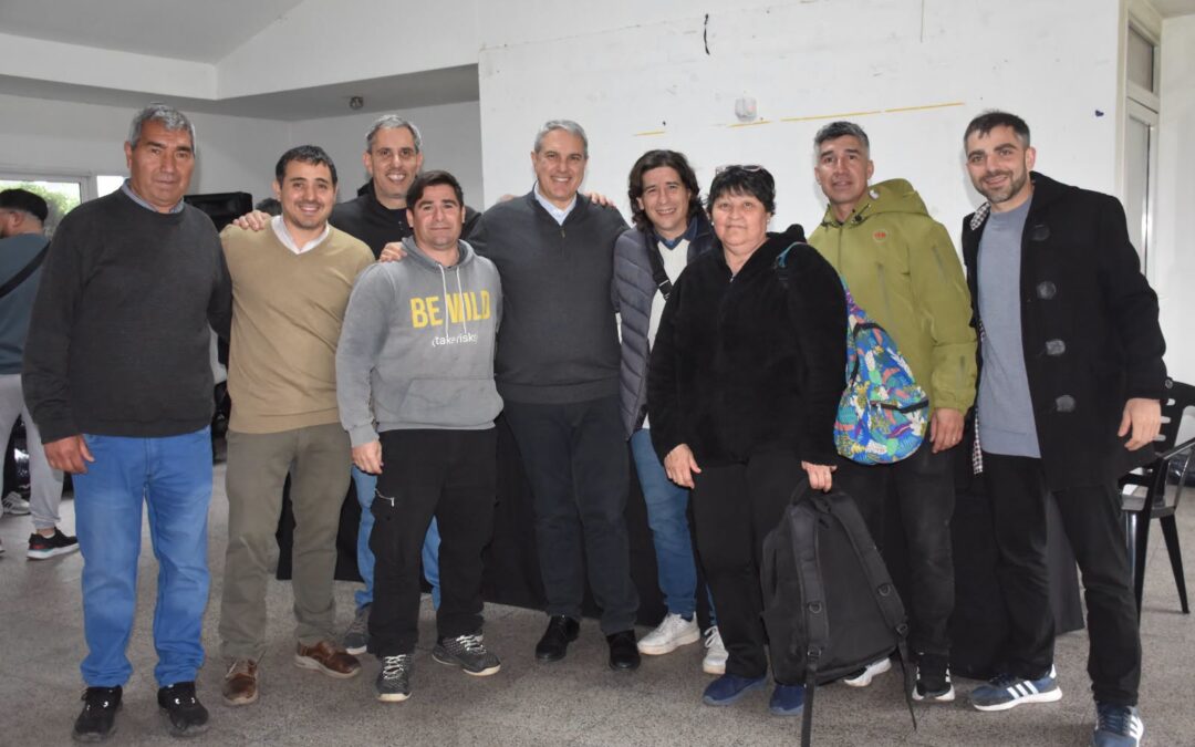 El Intendente Darío Golía entregó ropa de trabajo al personal de la Secretaria de Obras y Servicios Públicos