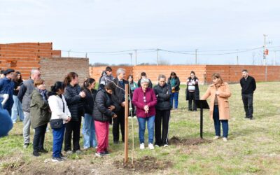 Golía acompaño del homenaje junto a familiares y amigos de Benjamín a un año de su desaparición física