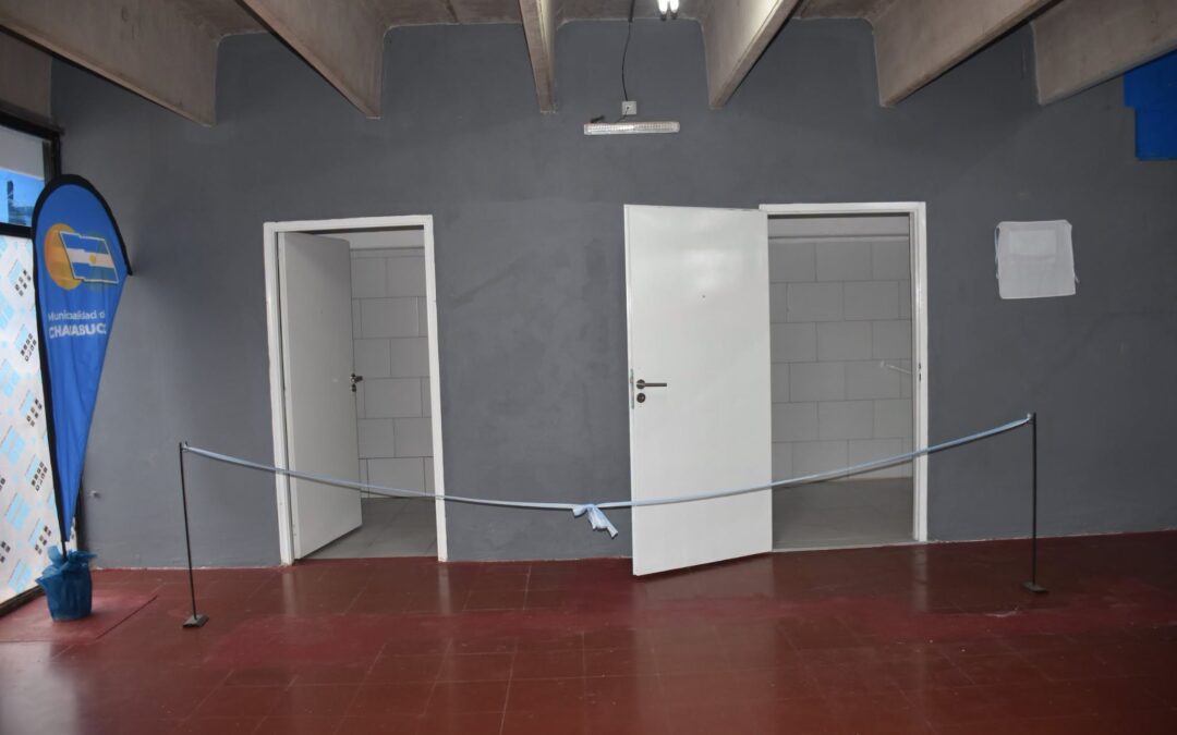 Golía inauguró los baños adaptados para personas con discapacidad en el Polideportivo Municipal
