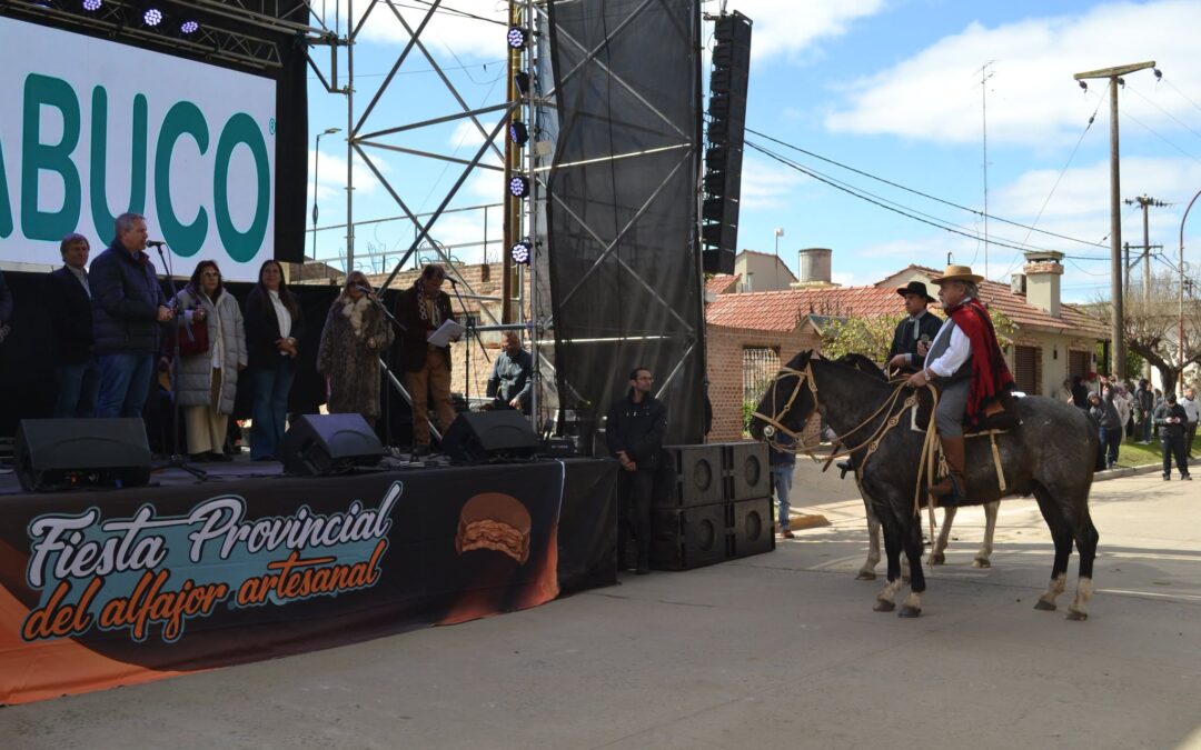 Gran cantidad de visitantes tuvo la novena Fiesta del Alfajor en Rawson