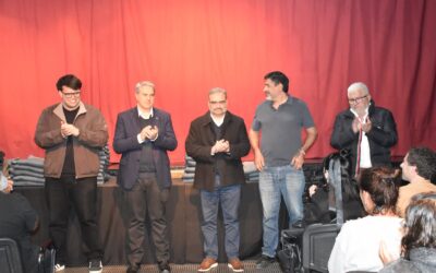 Golía entregó indumentaria a trabajadores y docentes de la Escuela de Actividades Culturales