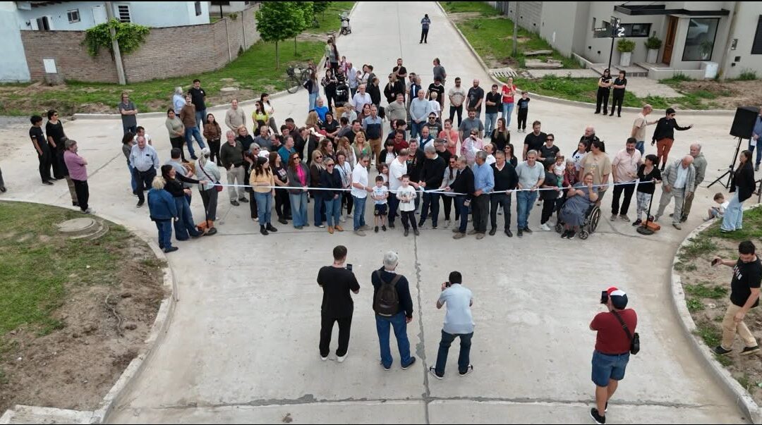 Golía inauguró dos nuevas cuadras de pavimento para el Barrio PROCREAR